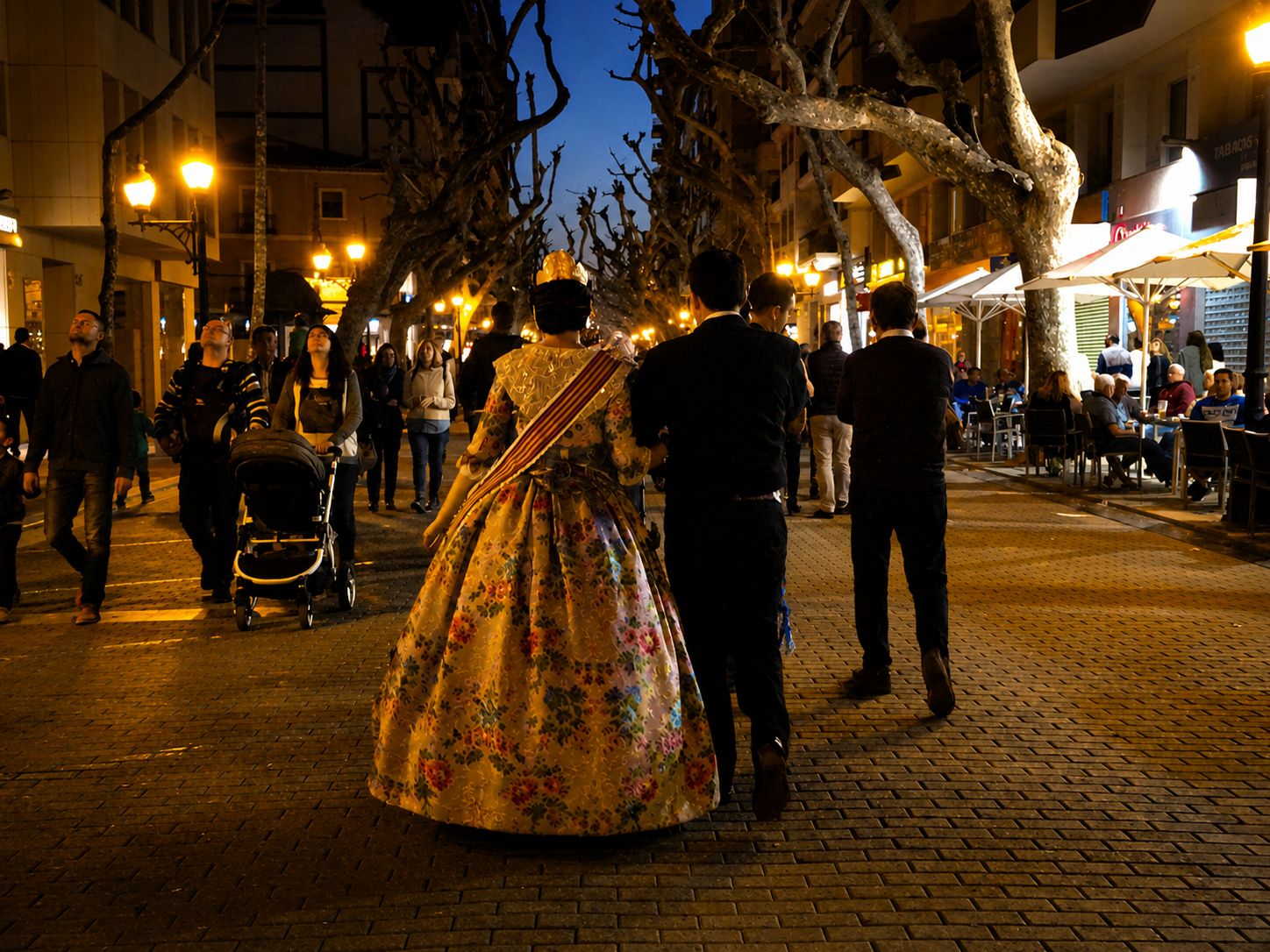 Fallera at night